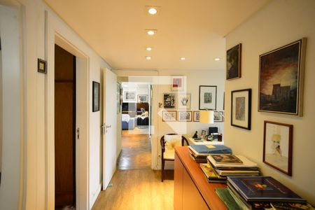 Apartamento à venda com 159m², 3 quartos e 1 vagaCorredor