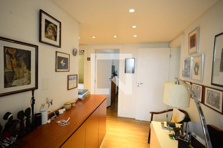 Apartamento à venda com 159m², 3 quartos e 1 vagaCorredor