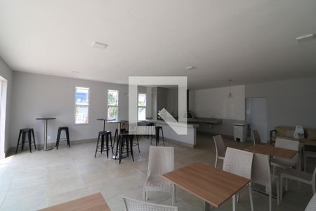 Apartamento para alugar com 46m², 2 quartos e 1 vagaÁrea comum - Salão de festas