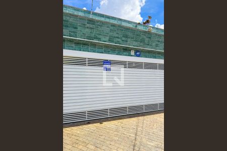 Casa à venda com 115m², 3 quartos e 3 vagasFachada + Plaquinha