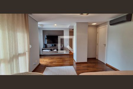 Casa à venda com 486m², 4 quartos e 4 vagasSuíte Master