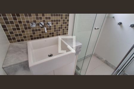 Casa à venda com 486m², 4 quartos e 4 vagasBanheiro Suíte 1