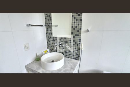 Casa à venda com 486m², 4 quartos e 4 vagasBanheiro Suíte 2