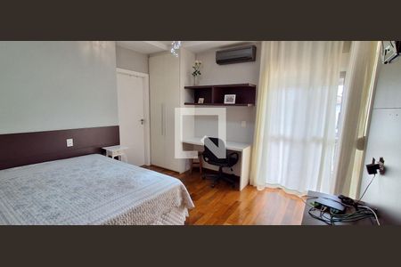 Casa à venda com 486m², 4 quartos e 4 vagasSuíte 2