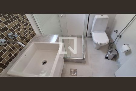 Casa à venda com 486m², 4 quartos e 4 vagasBanheiro Suíte 1