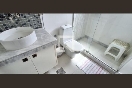 Casa à venda com 486m², 4 quartos e 4 vagasBanheiro Suíte 2