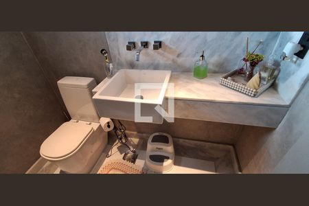 Casa à venda com 486m², 4 quartos e 4 vagasLavabo