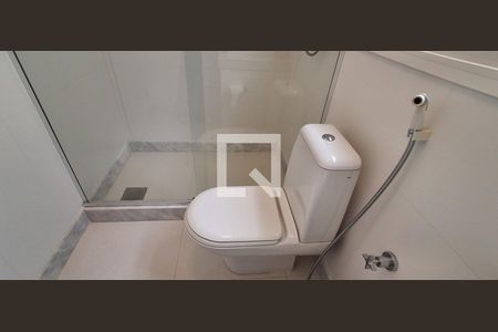 Casa à venda com 486m², 4 quartos e 4 vagasBanheiro Suíte 3