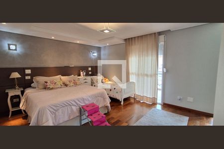 Casa à venda com 486m², 4 quartos e 4 vagasSuíte Master