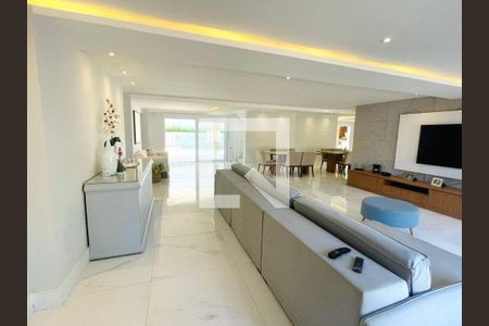 Casa à venda com 5 quartos, 400m² em Camboinhas, Niterói