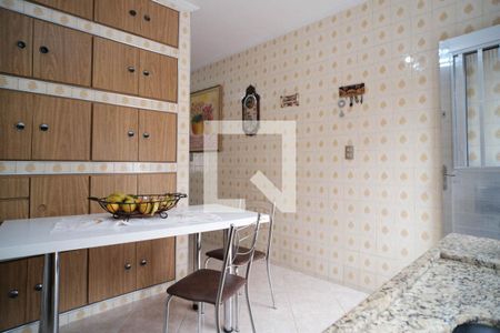 Casa à venda com 255m², 3 quartos e 3 vagasCozinha