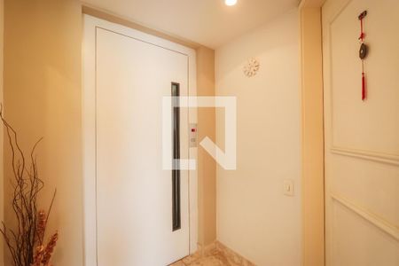 Apartamento à venda com 100m², 3 quartos e 2 vagasHall Social