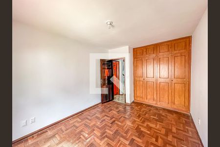 Casa de condomínio à venda com 256m², 3 quartos e 1 vagaQuarto 2