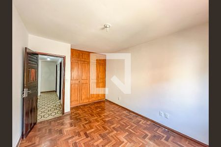 Casa de condomínio à venda com 256m², 3 quartos e 1 vagaQuarto 2