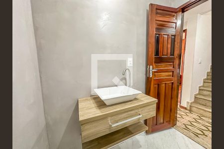 Casa de condomínio à venda com 256m², 3 quartos e 1 vagaBanheiro