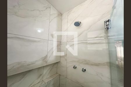 Casa de condomínio à venda com 256m², 3 quartos e 1 vagaBanheiro do Quarto 1