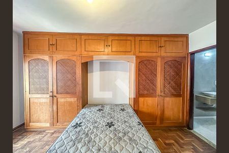 Casa de condomínio à venda com 256m², 3 quartos e 1 vagaQuarto 1