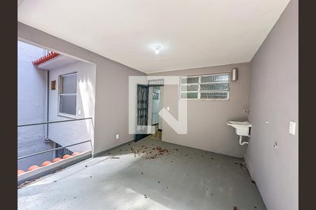 Casa de condomínio à venda com 256m², 3 quartos e 1 vagaÁrea de Serviço