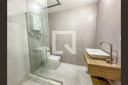 Casa de condomínio à venda com 256m², 3 quartos e 1 vagaBanheiro