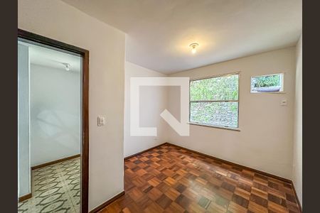 Casa de condomínio à venda com 256m², 3 quartos e 1 vagaQuarto 3