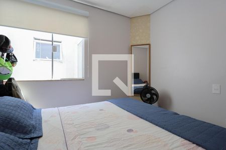 Casa à venda com 230m², 4 quartos e 3 vagas Casa à venda com 230m², 4 quartos e 3 vagasQuarto