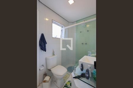 Casa à venda com 230m², 4 quartos e 3 vagas Casa à venda com 230m², 4 quartos e 3 vagasBanheiro das suítes 2 e 3