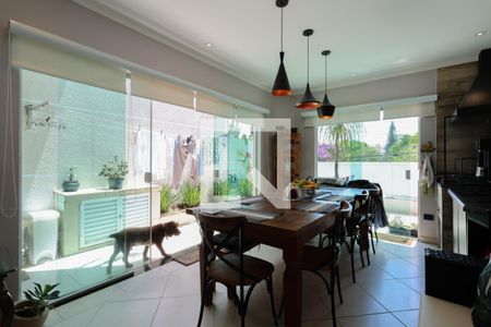 Casa à venda com 230m², 4 quartos e 3 vagas Casa à venda com 230m², 4 quartos e 3 vagasÁrea de lazer