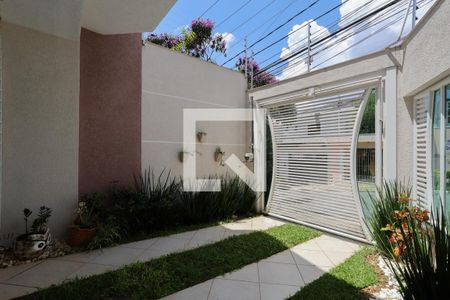 Casa à venda com 230m², 4 quartos e 3 vagas Casa à venda com 230m², 4 quartos e 3 vagasGaragem 2/Entrada
