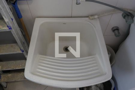 Casa à venda com 230m², 4 quartos e 3 vagas Casa à venda com 230m², 4 quartos e 3 vagasÁrea de serviço