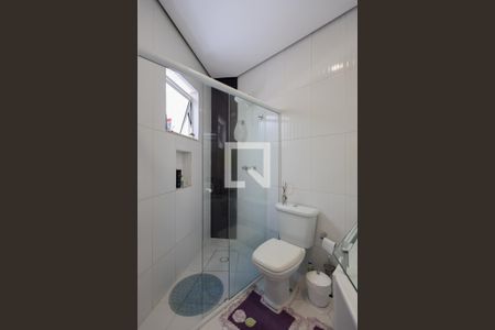 Casa à venda com 230m², 4 quartos e 3 vagas Casa à venda com 230m², 4 quartos e 3 vagasBanheiro social