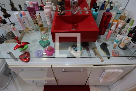 Casa à venda com 230m², 4 quartos e 3 vagas Casa à venda com 230m², 4 quartos e 3 vagasBanheiro da suíte 1