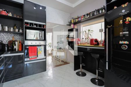 Casa à venda com 230m², 4 quartos e 3 vagas Casa à venda com 230m², 4 quartos e 3 vagasCozinha