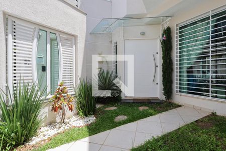 Casa à venda com 230m², 4 quartos e 3 vagas Casa à venda com 230m², 4 quartos e 3 vagasGaragem 2/Entrada