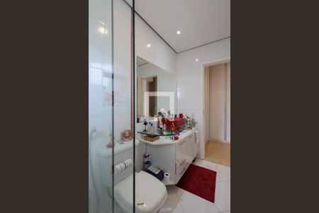 Casa à venda com 230m², 4 quartos e 3 vagas Casa à venda com 230m², 4 quartos e 3 vagasBanheiro da suíte 1