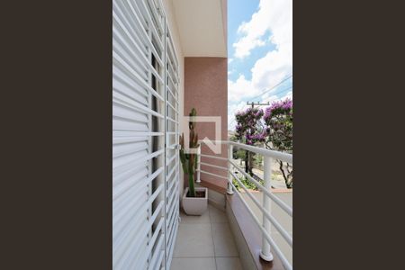 Casa à venda com 230m², 4 quartos e 3 vagas Casa à venda com 230m², 4 quartos e 3 vagasVaranda da Suíte 1