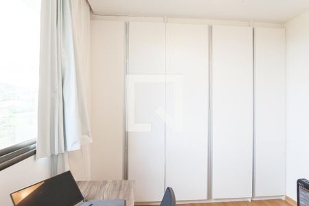 quarto 1 de apartamento para alugar com 3 quartos, 217m² em Vale dos Cristais, Nova Lima