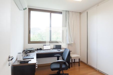 quarto 1 de apartamento para alugar com 3 quartos, 217m² em Vale dos Cristais, Nova Lima