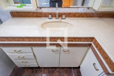 Casa à venda com 268m², 3 quartos e 2 vagasBanheiro da Suíte