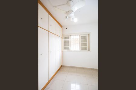 Casa à venda com 268m², 3 quartos e 2 vagasQuarto 3