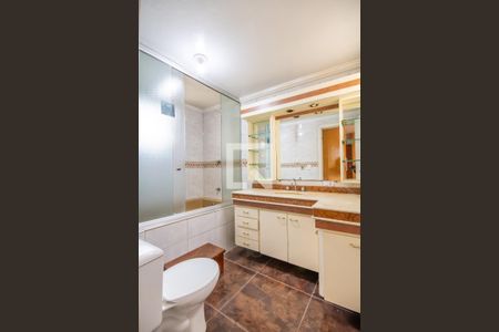 Casa à venda com 268m², 3 quartos e 2 vagasBanheiro da Suíte