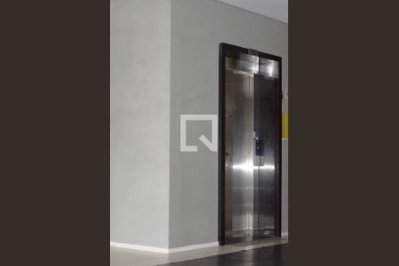 Elevador de kitnet/studio para alugar com 1 quarto, 29m² em Sumarezinho, São Paulo