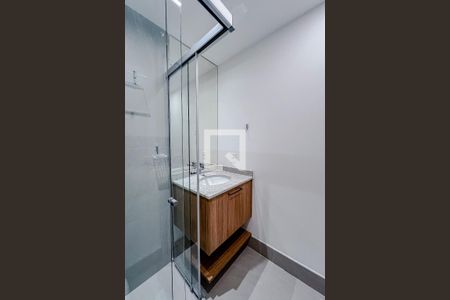 Banheiro de kitnet/studio para alugar com 1 quarto, 27m² em Vila Mariana, São Paulo