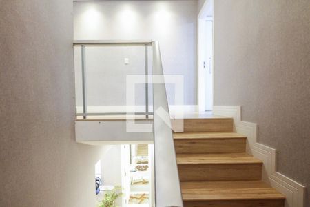 Casa à venda com 182m², 3 quartos e 3 vagasEscada de Acesso 