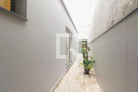 Casa à venda com 182m², 3 quartos e 3 vagasCorredor Lateral 