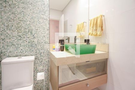 Casa à venda com 182m², 3 quartos e 3 vagasBanheiro Suíte 2