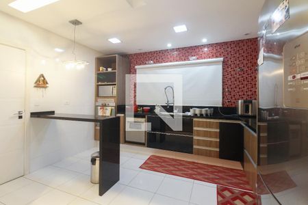 Casa à venda com 182m², 3 quartos e 3 vagasCozinha 