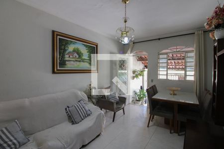 Sala de casa à venda com 2 quartos, 81m² em Santa Amelia, Belo Horizonte
