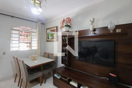 Sala de casa à venda com 2 quartos, 81m² em Santa Amelia, Belo Horizonte