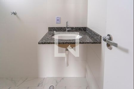 Apartamento para alugar com 53m², 2 quartos e 1 vaga Apartamento para alugar com 53m², 2 quartos e 1 vagaBanheiro do Quarto 2