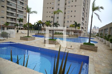Apartamento à venda com 80m², 2 quartos e 2 vagasÁrea comum - Piscina